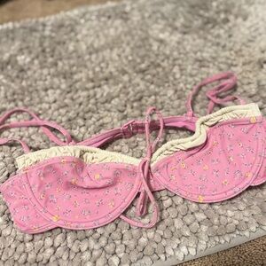 Pacsun:Floral Pink bathing suit top